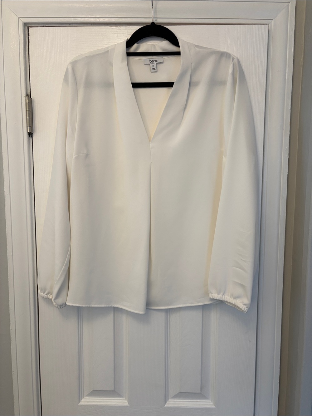 Bar III Ivory Split Neck Long Sleeve Blouse Size XL Lightweight Pullover Top
